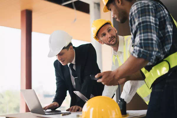 Ingegneri per l’ingegneria della sicurezza su impianti processi e lavoro in Italia e all’estero.